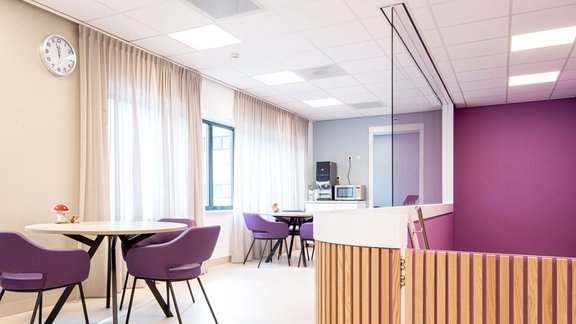 Healthcare and Hygiene:  hygienic ceilings solutions for care homes (© Michael van Oosten)