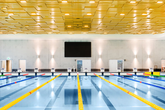 [Translate to PL:] Indoor Swimming Pool Installed with Humidity Resistance Metal Panels from Knauf Ceiling Solutions